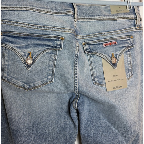 Hudson Beth Mid-Rise Baby Boot Petite Jeans Motion Blue Size 34 TDFMTN1179 NWT - Picture 6 of 7
